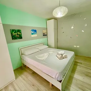 Apartment Superb Near To The Center, Tirana