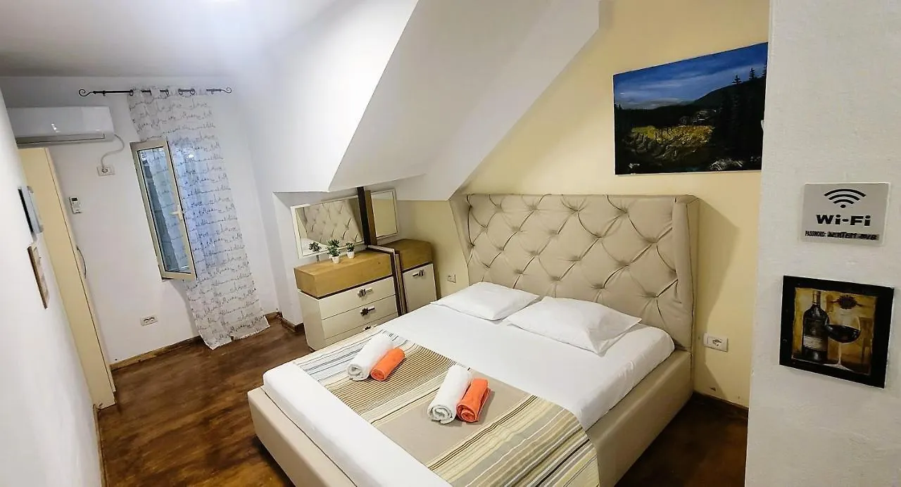 Studenti Studio'S Tirana Apartment